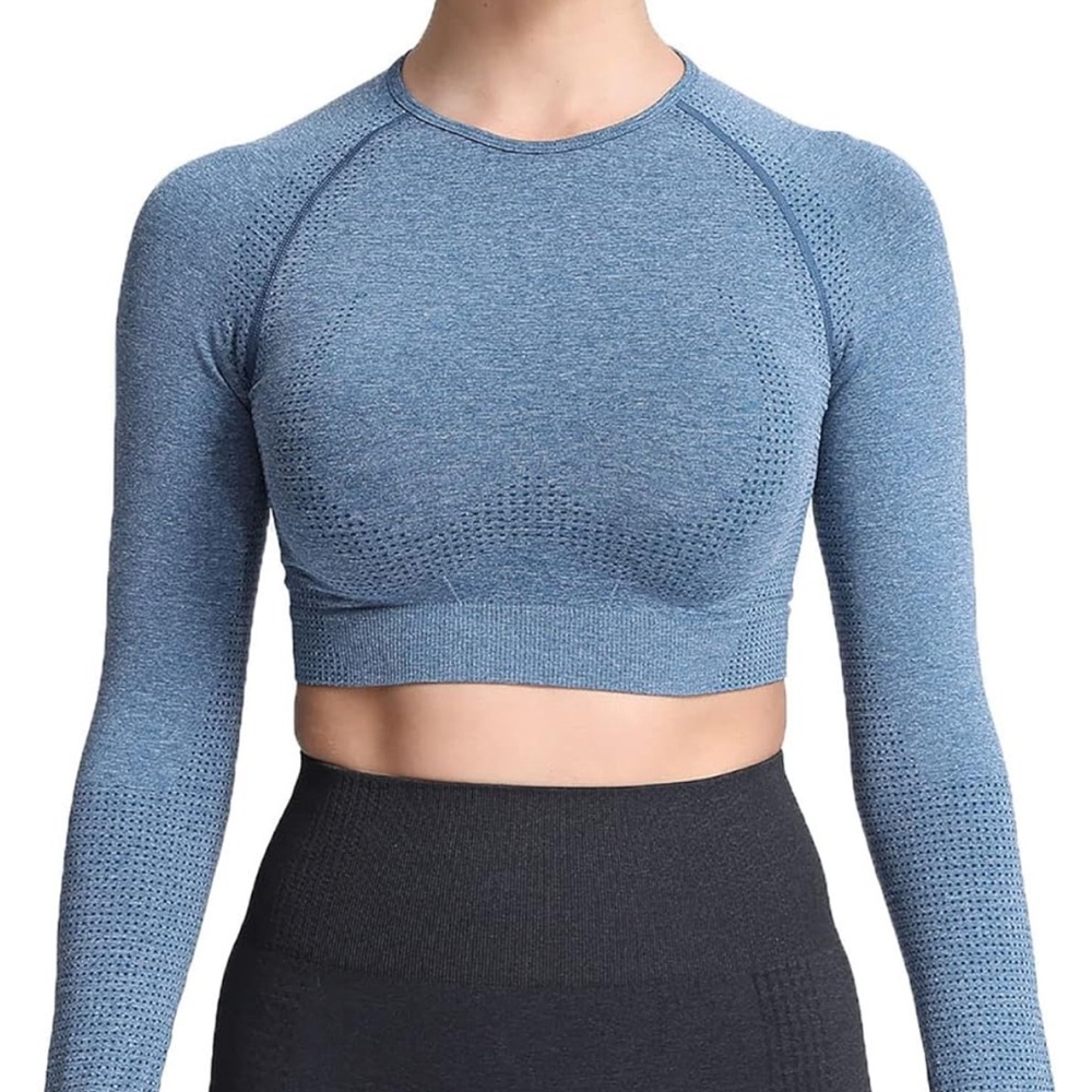 Two gym crop top fitted long sleeves